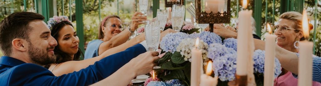 Zo creëer je de perfecte zomertafel voor lange zomeravonden